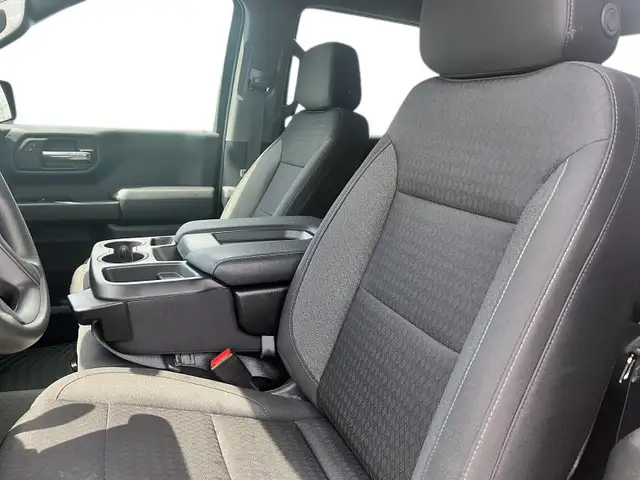 2022 Chevrolet Silverado 1500 Custom Custom 4x4 Crew Cab | La... in Cars & Trucks in Saint John - Image 11