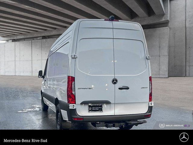 2025 Mercedes-Benz Sprinter 2500 144 Wheelbase Standard Roof RWD in Cars & Trucks in Longueuil / South Shore - Image 3