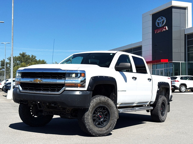 2018 Chevrolet Silverado 1500 LS CREW CAB 4X4 / REAR CAMERA / 4G in Cars & Trucks in Cranbrook