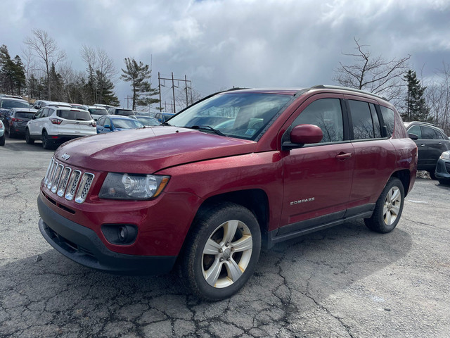 2014 Jeep Compass North 2.4L Camera | Leather | Manual Transm in Cars & Trucks in Bedford