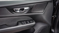 *Harman/Kardon Premium Sound System, Sport Package, Sunroof, Leather Seats, Heated Seats, Apple CarP... (image 8)