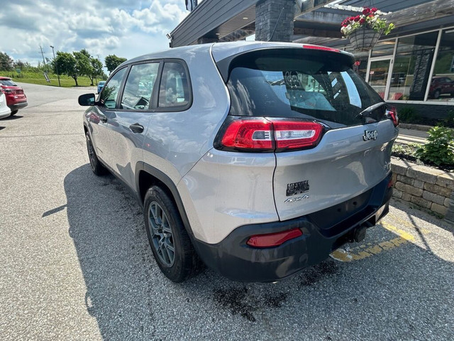 2015 JEEP CHEROKEE SPORT in Cars & Trucks in Muskoka - Image 3