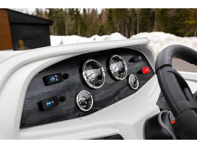 2025 South Bay Pontoons 18 SE CR in Powerboats & Motorboats in Québec City - Image 19