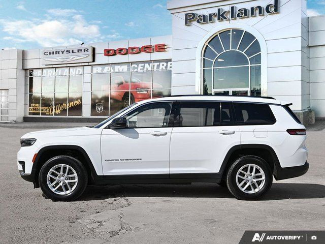 2023 Jeep Grand Cherokee L Laredo 4x4 Nav Adaptive Cruise in Cars & Trucks in St. Albert - Image 3