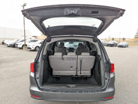 LOW KMS! ODYSSEY TOURING! FULL OPTION! 8-PASSENGER SEATING! LEATHER INTERIOR, POWER SUNROOF/MOONROOF... (image 7)