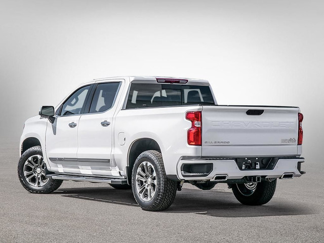 2024 Chevrolet Silverado 1500 High Country in Cars & Trucks in City of Montréal - Image 4