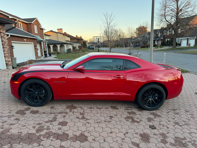 2011 Chevrolet Camaro LT in Cars & Trucks in Ottawa - Image 2