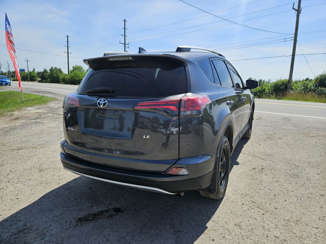 2018 Toyota RAV4 LE in Cars & Trucks in Ottawa - Image 4
