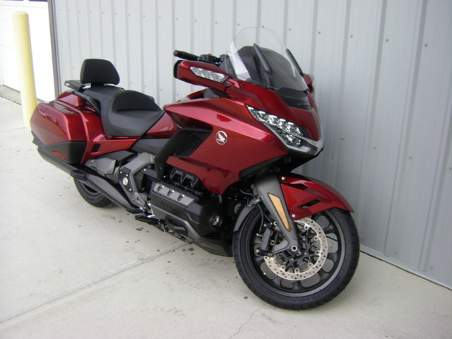 2018 Honda Goldwing 1800 ABS $155 B/W OAC in Touring in Edmonton - Image 2