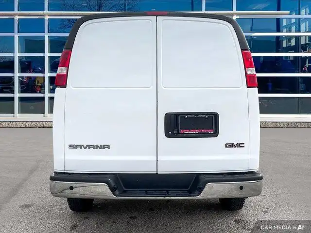 2022 GMC Savana Cargo Van CARGO | 6.6L V8 | A/C | Cruise | Park in Cars & Trucks in Guelph - Image 6