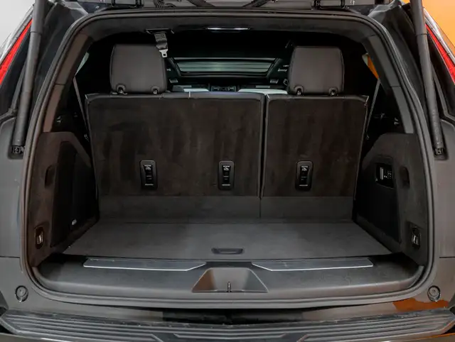 2024 Cadillac Escalade SPORT PLATINUM AWD *GR. ONYX* *SUPER CRUI in Cars & Trucks in Laurentides - Image 38