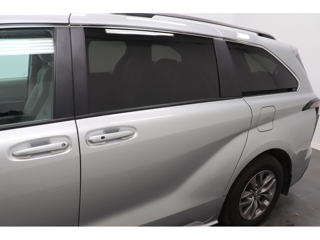 2024 Toyota Sienna LE, 8 PASS, CAMERA, BLUETOOTH, SIEGES CHAUFFA in Cars & Trucks in Longueuil / South Shore - Image 4