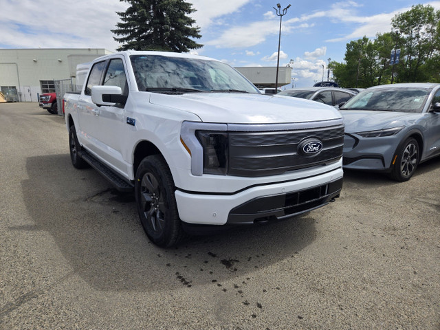 2025 Ford F-150 Lightning LARIAT | MAX TOW PKG | MOBILE PWR CORD in Cars & Trucks in Calgary - Image 4