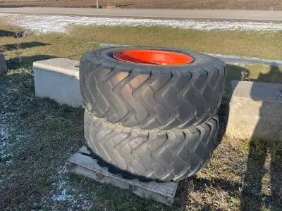 Selling these Tires with rims, size is 17.5-R25.