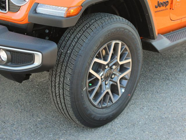 2025 Jeep Wrangler Sahara 4 Door 4x4, Heated Seats, in Cars & Trucks in Calgary - Image 2