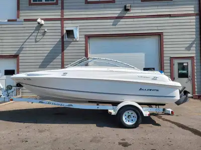 4.3L 190HP FEATURES: - Three Step Ladder - Two Bolster Seats - Stainless Steel Grab Handles - Stainl...