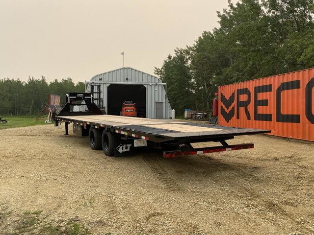 2023 Load Trail 102''X 34' LOW-PRO GOOSE 30000LB GVW in Cargo & Utility Trailers in Strathcona County - Image 2