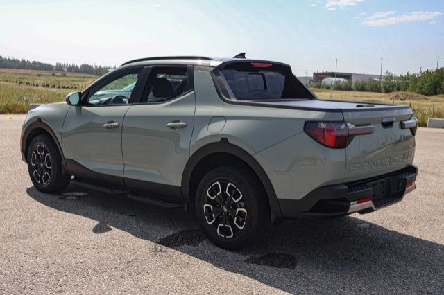 2023 Hyundai Santa Cruz ALL WHEEL DRIVE LOW KMS in Cars & Trucks in Strathcona County - Image 2