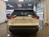 6 haut-parleurs, Caméra de recul 6 Speakers, Rearview Camera Engine: 203 L/100Km City: 8.8 L/100Km H... (image 4)