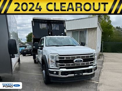 2024 Ford F-550 XLT 4WD CREW CAB 203 WB 84 CA Dumpbox in Cars & Trucks in Winnipeg