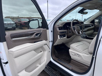 The 2022 GMC Yukon Denali 4WD combines full-size SUV luxury, commanding performance, and advanced te... (image 9)