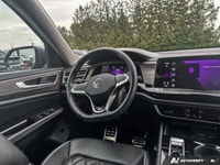 This Volkswagen Atlas delivers a Intercooled Turbo Regular Unleaded I-4 2.0 L/121 engine powering th... (image 8)