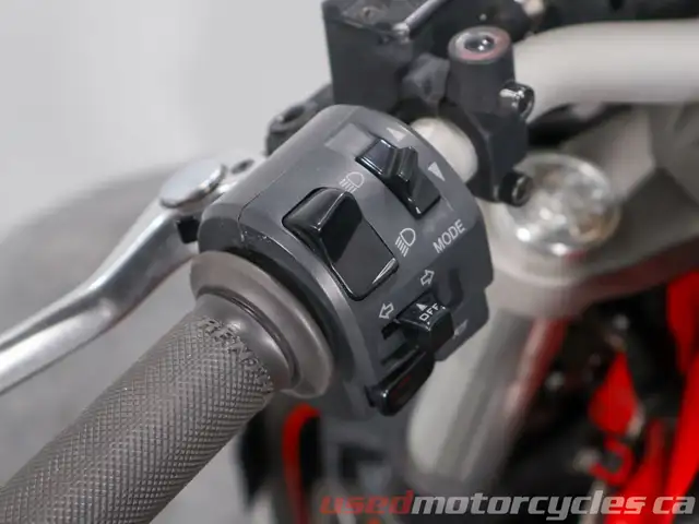 2012 Ducati Monster 796 in Street, Cruisers & Choppers in Kelowna - Image 17