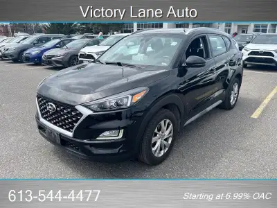 Looking for a trusty steed to conquer the urban jungle? Feast your eyes on this 2019 Hyundai TUCSON...
