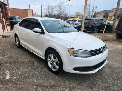 2014 Volkswagen Jetta. Manual Transmission. Bluetooth. Sunroof, Power Group, Keyless Entry, CERTIFIE...
