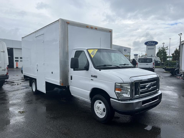 2011 Ford Econoline E-450 Super renforcé 158 po DRW Ford Econoli in Cars & Trucks in Longueuil / South Shore - Image 4