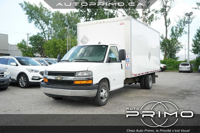 Chevrolet Express 3500 2019 V8 6.0L DRW 192'' Boite Cube Box Cam in Cars & Trucks in Laval / North Shore