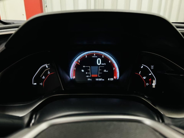 Honda Civic Si 2018 : Sportivité Élégante, Confort Avancé in Cars & Trucks in Saguenay - Image 3