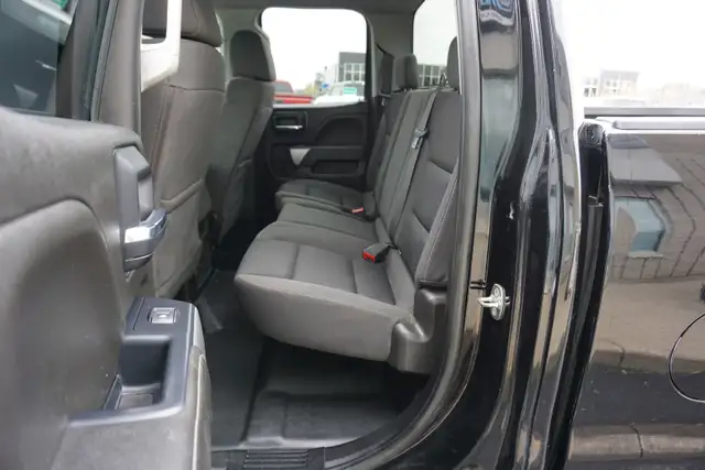 2018 Chevrolet Silverado 2500HD in Cars & Trucks in Oakville / Halton Region - Image 17