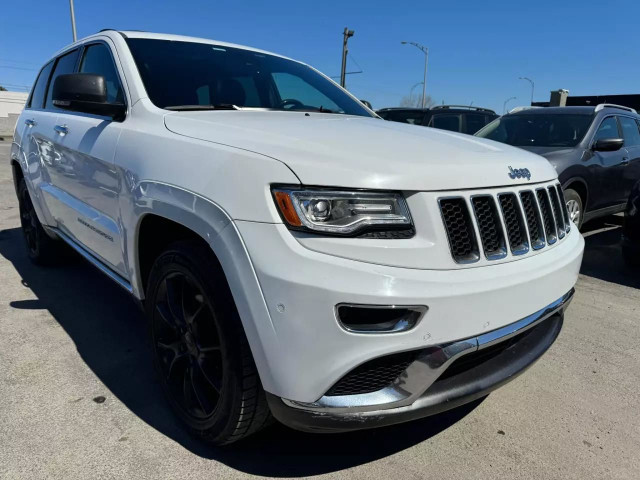 2015 JEEP Grand Cherokee Summit in Cars & Trucks in Laval / North Shore