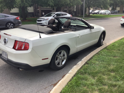 2010 Ford Mustang V6