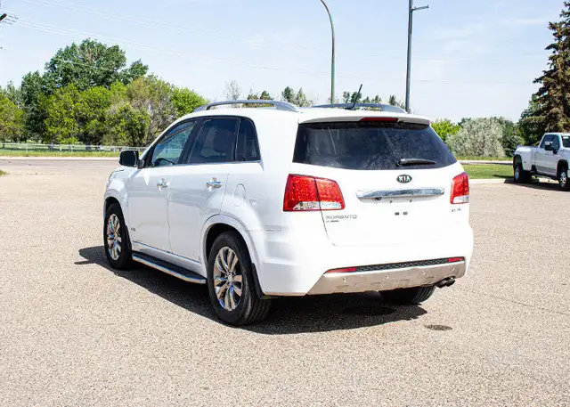 2013 Kia Sorento SX dans Autos et camions dans Medicine Hat - Image 9