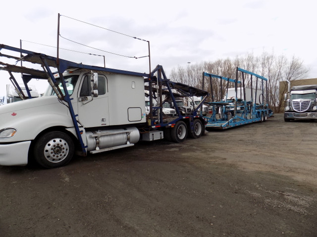 2005 FREIGHTLINER CL120 2005 Freightliner w/Cottrell CX11 Nexgen in Heavy Trucks in Oshawa / Durham Region - Image 3