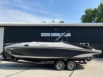Coming soon on consignment! 2009 Rinker 246 Captiva with only 460 hrs (approx). Mercruiser 350 Mag w...