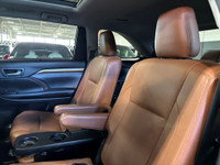 **MONTH-END SPECIAL!** FEATURING : V6 POWERED, AWD, 7 PASSENGER SEATING, WOOD TRIMS, PANORAMIC ROOF,... (image 7)