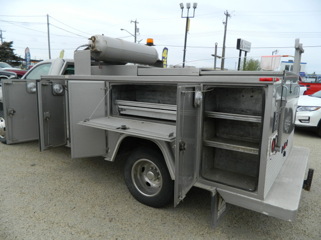 2008 GMC Sierra 3500 SERVICE TRUCK /ONLY 110 000 KMS  in Cars & Trucks in Edmonton - Image 4