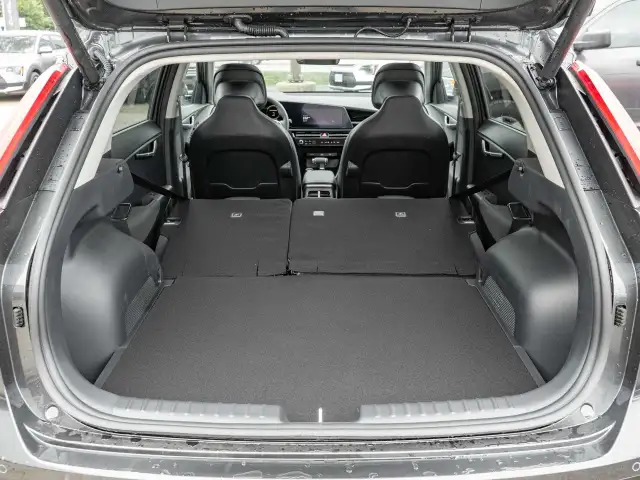 2025 Kia Niro dans Autos et camions dans Ottawa - Image 38