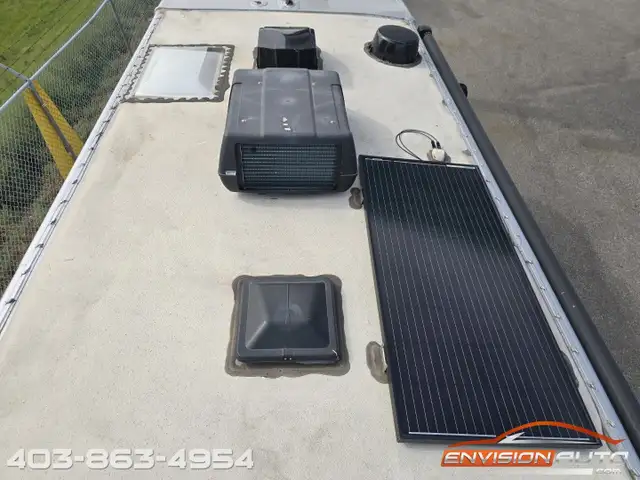 2021 FOREST RIVER SUNSEEKER MBS 2400T C-Class Motorhome RV in Cars & Trucks in Calgary - Image 15