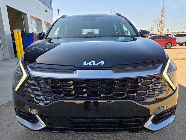 2025 Kia Sportage Plug-In Hybrid in Cars & Trucks in Grande Prairie - Image 2