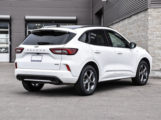 2023 Ford Escape ST-Line ST LINE IN BRIGHT WHITE DOES IT GET ANY in Cars & Trucks in Kawartha Lakes - Image 4