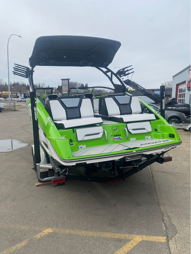 2022 Yamaha 255XD DEMO in Powerboats & Motorboats in St. Albert - Image 3