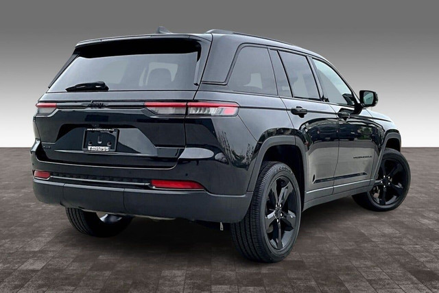 2023 Jeep Grand Cherokee Altitude in Cars & Trucks in Edmonton - Image 2