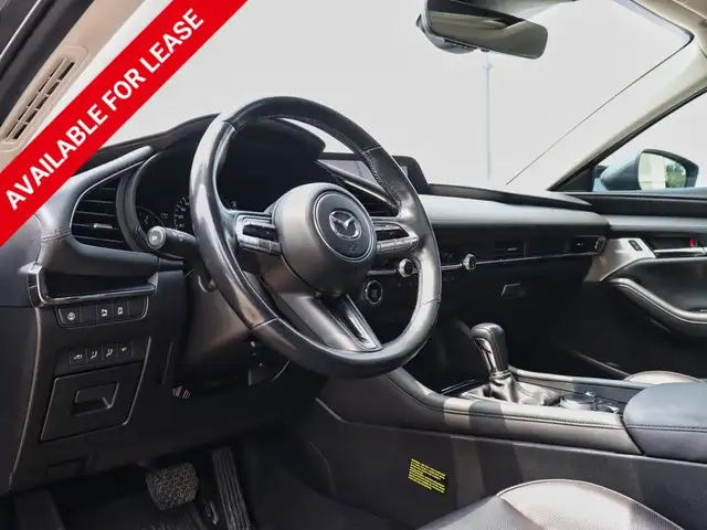 2020 Mazda Mazda3 GT Auto i-ACTIV AWD in Cars & Trucks in Hamilton - Image 8