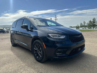 I'M NOT A REGULAR VAN - I'M A COOL VAN. THIS 2022 CHRYSLER PACIFICA TOURING L IS BUILT FOR REAL LIFe... (image 6)