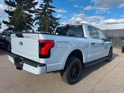 2025 Ford F-150 Lightning XLT 311A w/TAILGATE STEP & 2.4KW PRO P in Cars & Trucks in Edmonton - Image 3