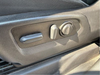 Snow Plow in Excellent condition with a clean carfax and only 16,747KMs! This Sierra 2500HD SLE come... (image 8)
